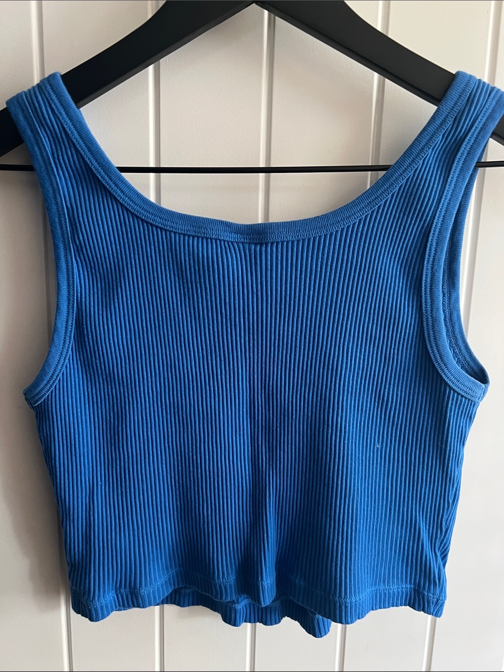 Uniqlo crop Blue Ribbed Button-Front Tank - Picture 4 of 4
